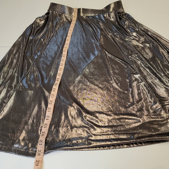Torrid Metal Grey Liquid Shine Midi Skirt Size 00 ( Medium/Large) - Picture 8 of 17